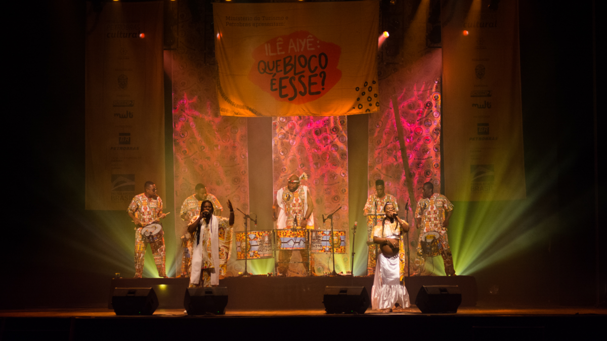 Banda do Ilê Aiyê bloco afro mais antigo do Brasil faz show no Circo