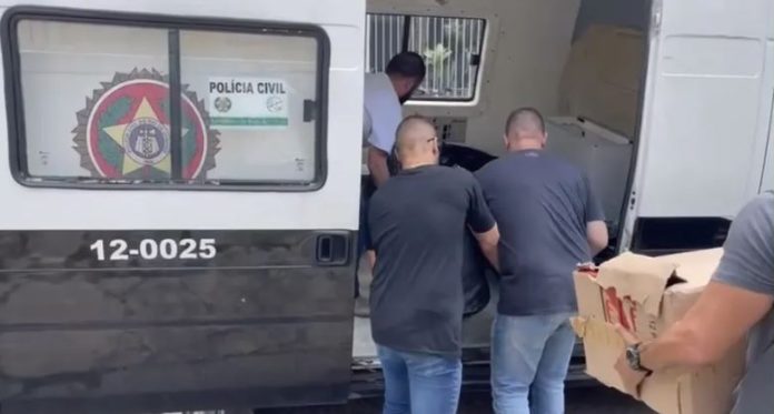 Polícia Civil estoura depósito de calçados falsificados em Vista Alegre