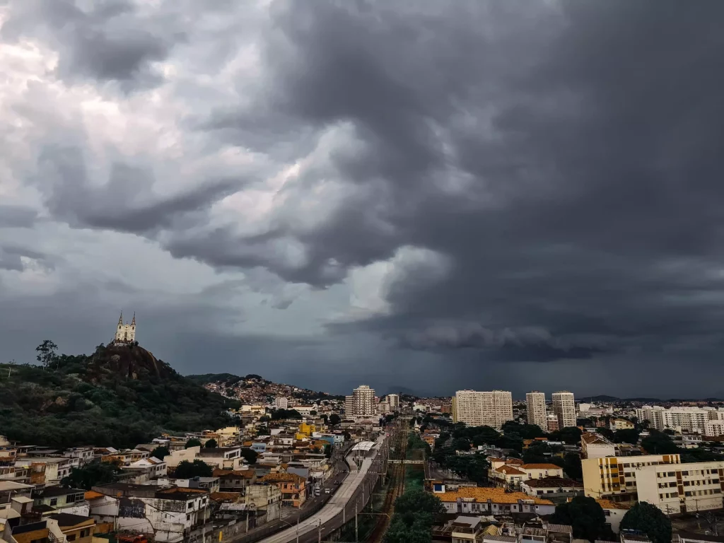 Inmet Emite Alerta Para Volume Expressivo De Chuva No Litoral Do Rio