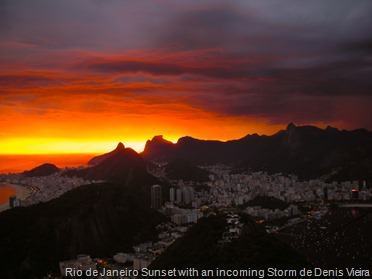 Rio de Janeiro Sunset with an incoming Storm de Denis Vieira