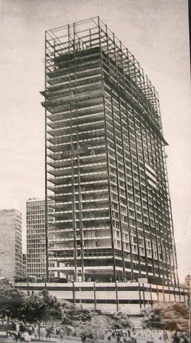 Construção do Edifício Avenida Central