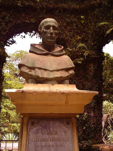 Busto do Frei Leandro do Santíssimo Sacramento