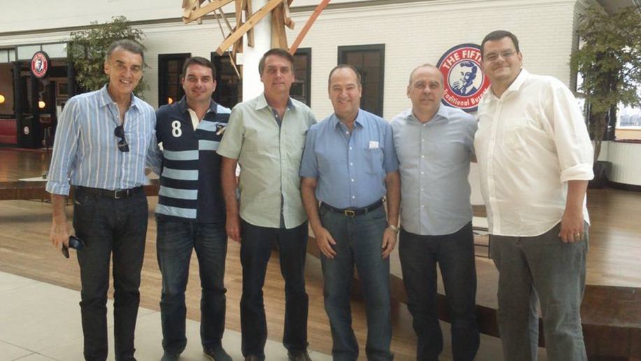 Jair e Flávio Bolsonaro, Pastor Everaldo, Alexandre Borges, Rogério Vargas e Bernardo Santoro