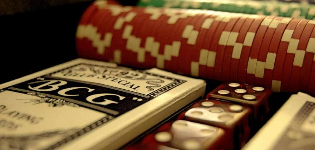 Qual é o melhor tipo de música para jogar poker?