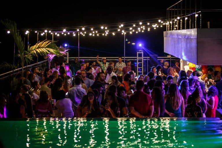 Hilton Copacabana promove ‘Festa dos Solteiros’ no Dia dos Namorados