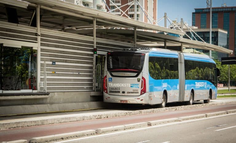 BRT vai fiscalizar o pagamento da passagem dentro dos ônibus e estações