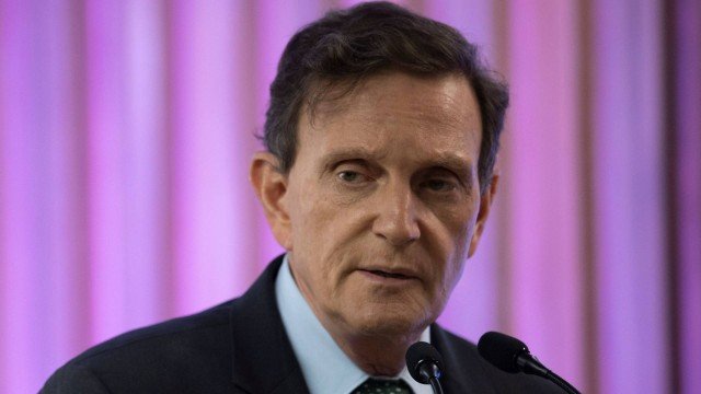 Ex-subsecretário de Crivella confirma que assinou documento durante as férias