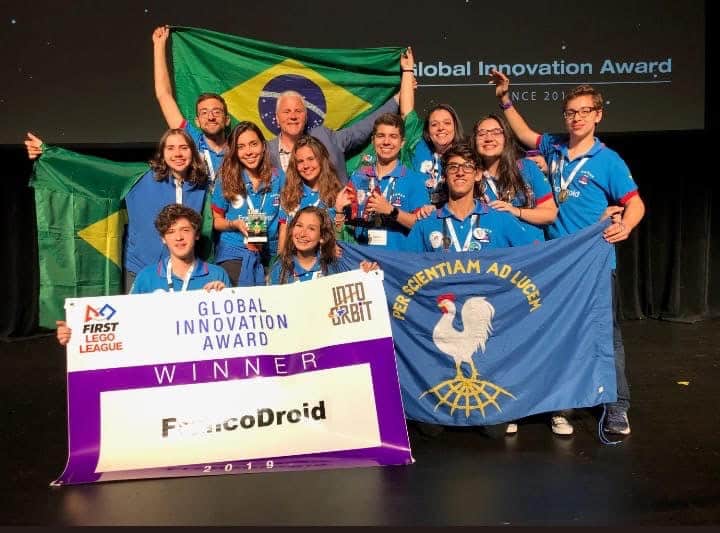 Equipe de robótica do Campus Patrocínio conquista 2º lugar em torneio  internacional