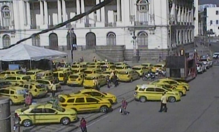 Vereadores aprovam que táxis do Rio não precisem passar por vistoria em 2021