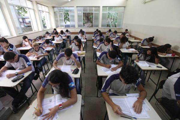 Governo do Estado prorroga suspensão das aulas presenciais até 20 de agosto
