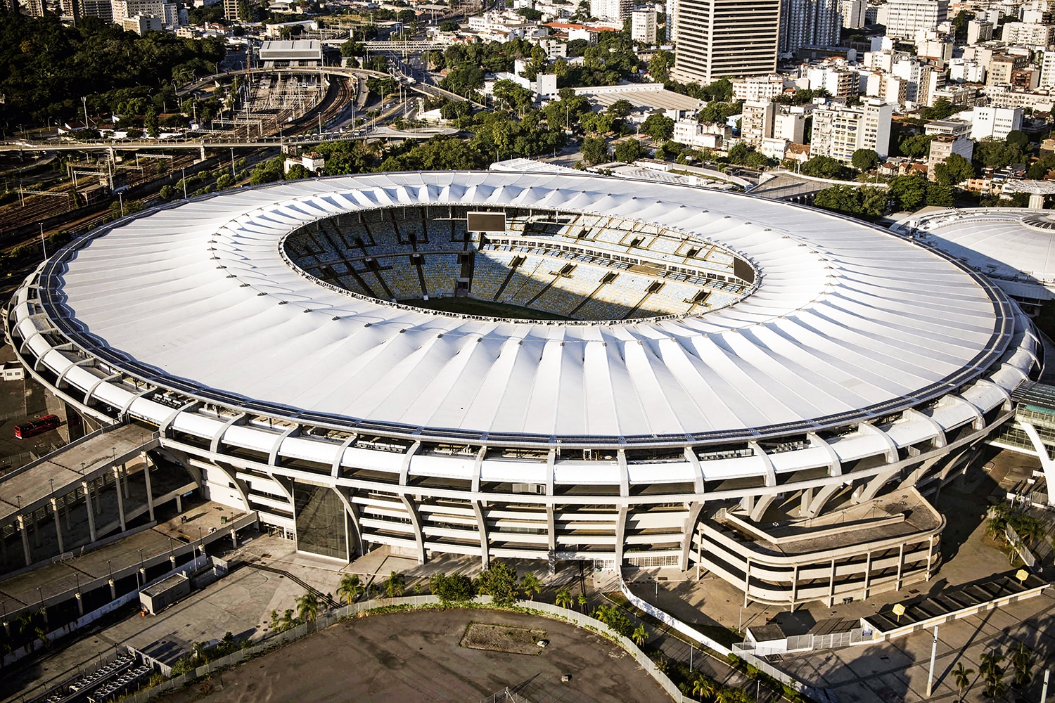Nome oficial do Maracanã pode ser alterado para Estádio Edson Arantes do  Nascimento - Diário do Rio de Janeiro