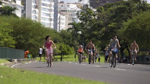 Prefeitura libera áreas de lazer e estacionamento na orla do Rio