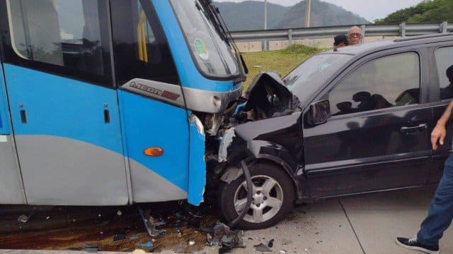 Invasão à faixa excluiva do BRT Rio provoca um acidente a cada três dias