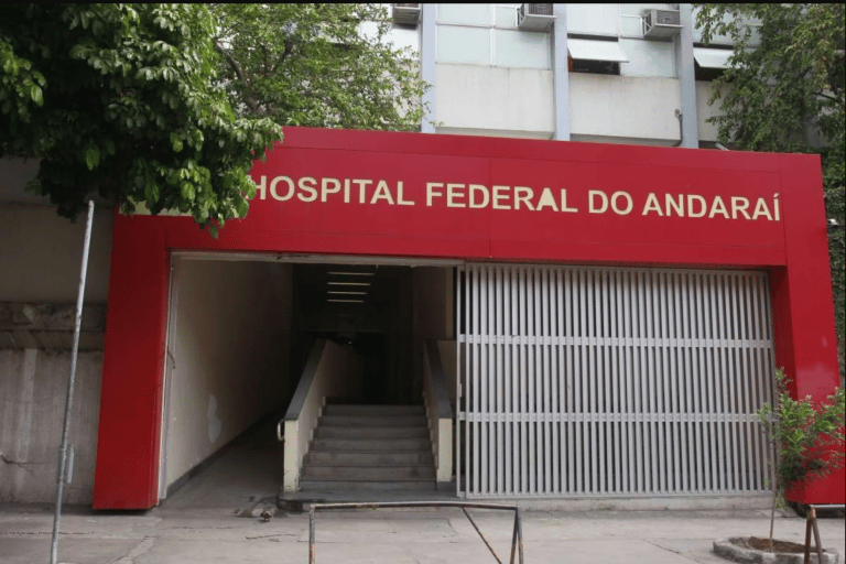 Médico é preso por dormir e não atender paciente que morreu no Hospital Federal do Andaraí