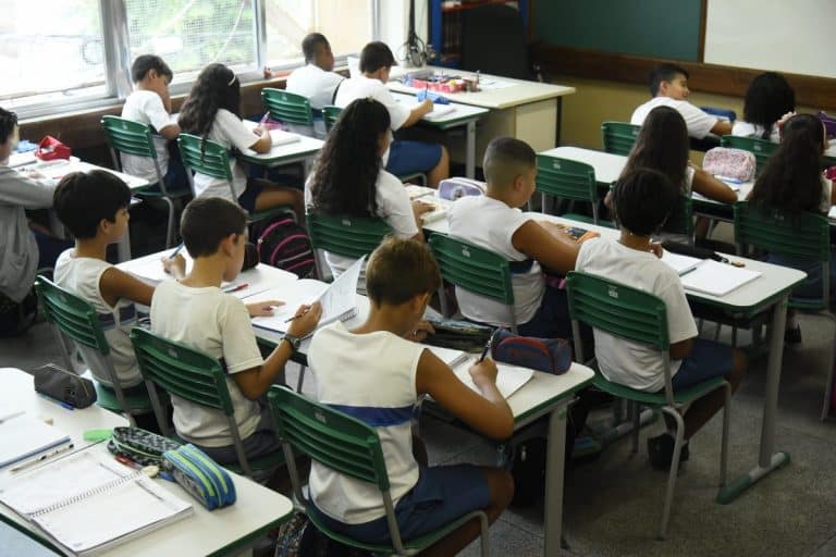 Prefeitura do Rio faz balanço da retomada de ensino presencial nas escolas do município