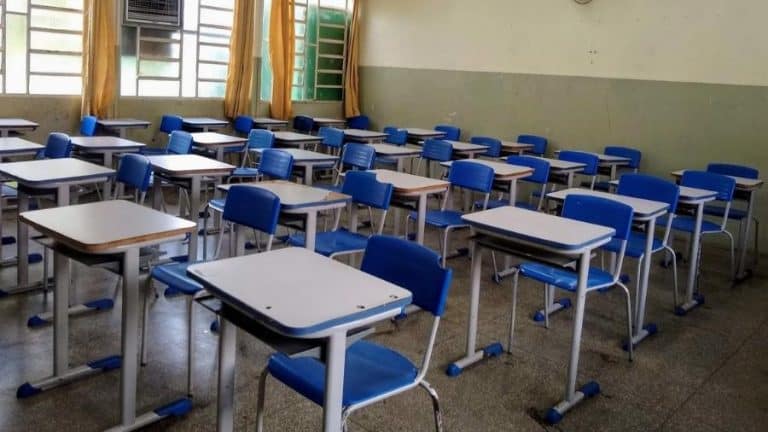 Cláudio Castro afirma que está preparando decreto para definir reabertura de escolas no RJ