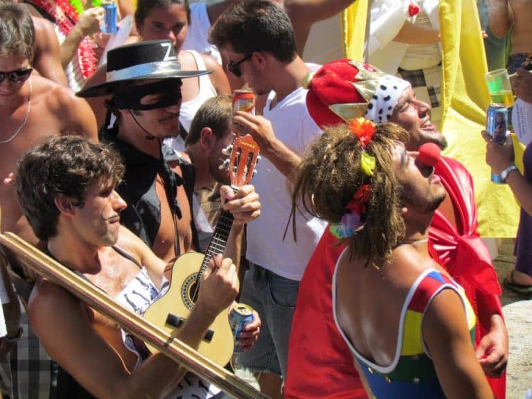 Confira 11 músicas que abordam o Carnaval carioca e brasileiro