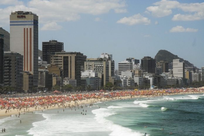 praia de copacabana no rio de janeiro