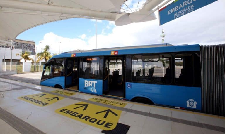 Prefeitura compra mais 100 ônibus para o BRT