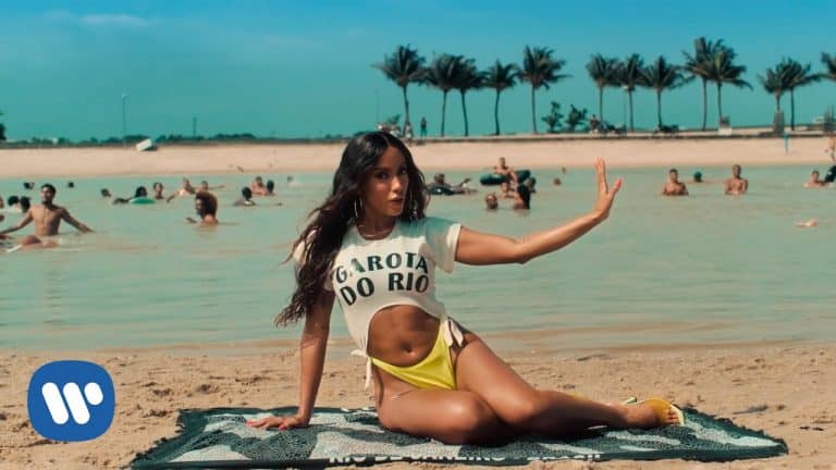 Garota de Honório: Anitta lança ‘Girl From Rio’ mostrando dois lados da Cidade Maravilhosa