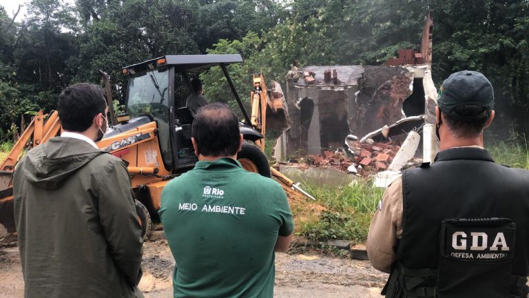 Condomínio da milícia é derrubado em Campo Grande
