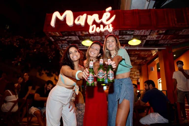 Mané Delas: bar em Copacabana fundado por três mulheres exalta a representatividade feminina