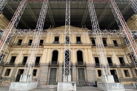 Processo de reconstrução do Museu Nacional é colocado sob suspeita