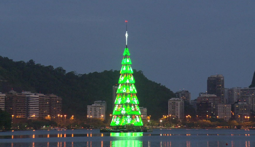 Árvore de Natal da Lagoa pode voltar a ser montada em 2022 - Diário do Rio  de Janeiro