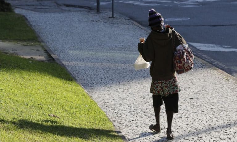 Pandemia aumentou número de moradores de rua no Rio