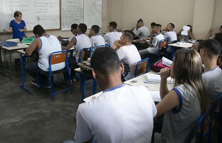 Governo do Estado oferece curso gratuito a jovens de escolas públicas do RJ