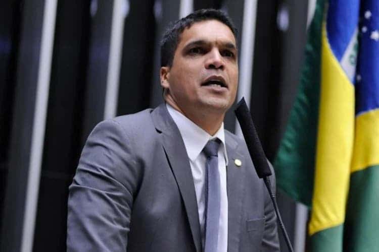Com duras críticas a Paulo Guedes, Cabo Daciolo anuncia que é pré-candidato a presidente
