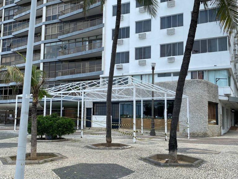 Hotel Selina obrigado a derrubar construção no calçadão de Copacabana
