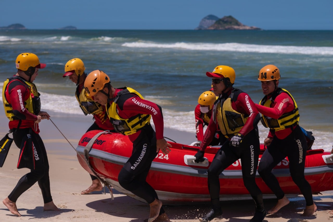 Corpo de Bombeiros do Rio leva mais cinco medalhas e quebra o