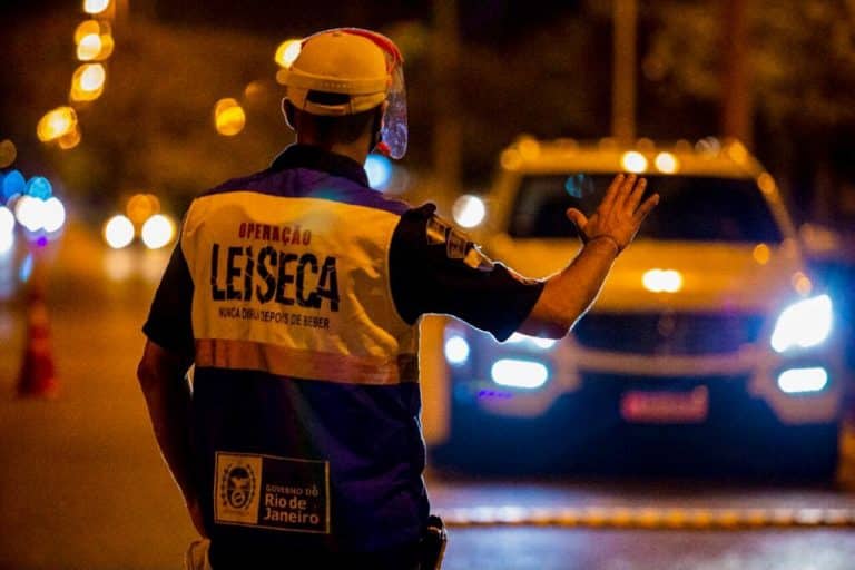 Copa: Operação Lei Seca flagra maior número de motoristas alcoolizados em Niterói