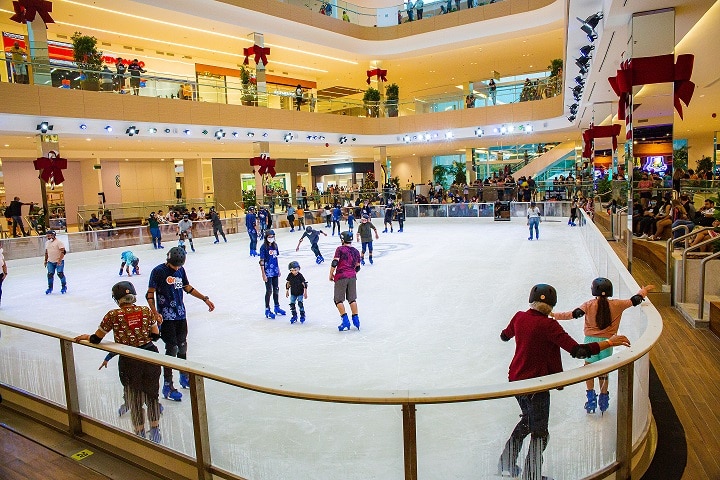Pista de patinação no gelo é atração nas férias de janeiro no ParkJacarepaguá