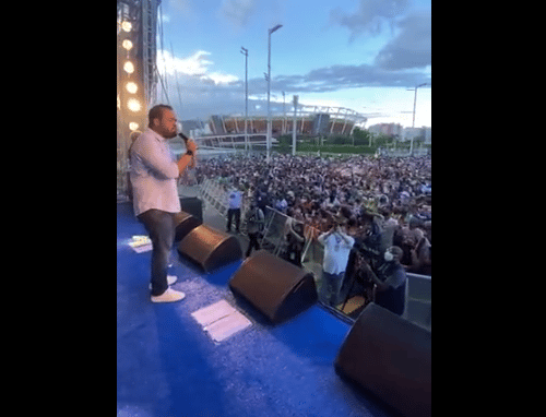 Cláudio Castro participa de festival gospel com aglomeração no Parque Olímpico