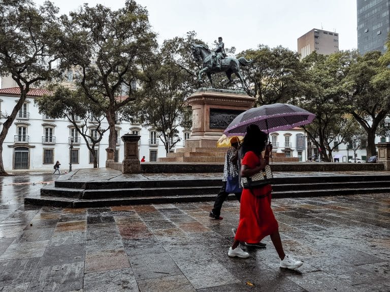 Tempo chuvoso permanece na cidade do Rio nesta quarta-feira