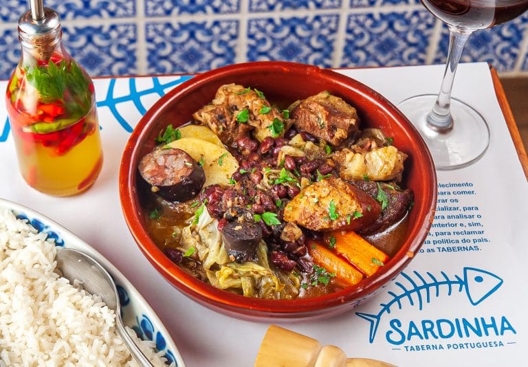 Sardinha Taberna Portuguesa traz sabor e essência da terrinha em almoço executivo