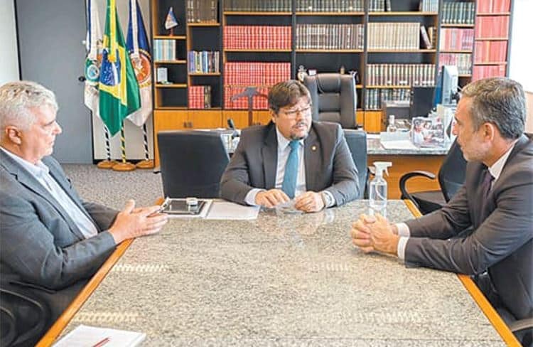 Entidades ligadas ao Turismo e MPRJ se reúnem para discutir medidas de segurança para o Rio
