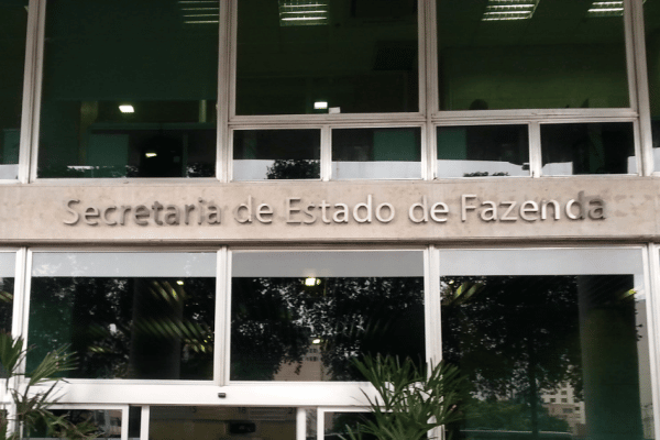 Governador Cláudio Castro nomeia Leonardo Lobo para a secretaria de Fazenda do Estado