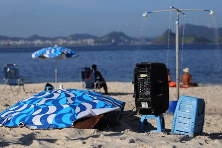 Vereadores querem liberar uso de caixas de som nas praias do Rio