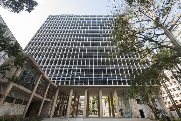 Justiça Federal proibe venda de edifício tombado no Centro do Rio
