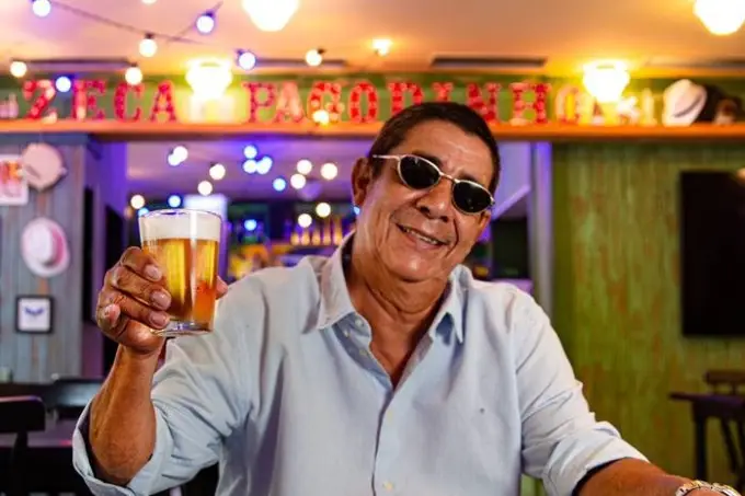 Tema da Grande Rio, Zeca Pagodinho quer cerveja grátis para o público no Carnaval de 2023