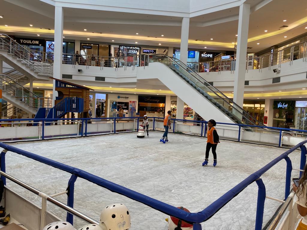 Shopping Multicenter Itaipu, em Niter\u00f3i, inaugura pista de patina\u00e7\u00e3o no ...