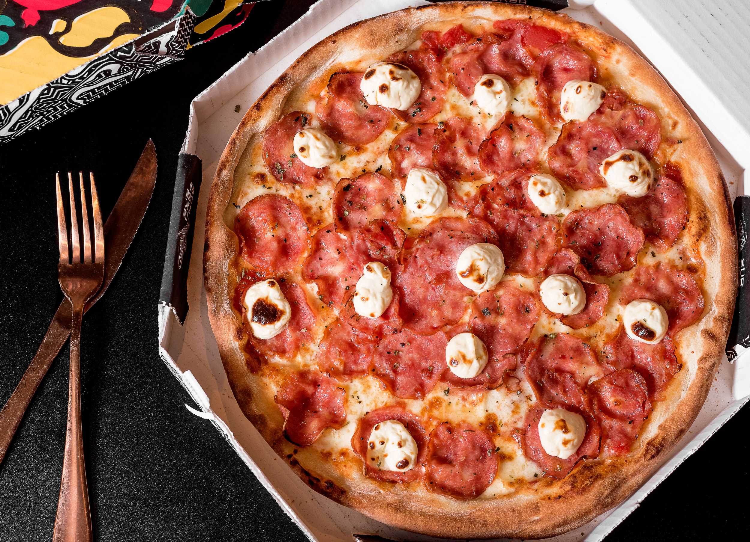 Farol Brasil Delivery - SUPER COMBO da semana!!!🤩 EU QUERO!!!!🤗 2 pizzas  grandes*, mais 1 pizza DOCE média por apenas R$ 99,80 Promoção Exclusiva  para pedidos pelo site 👉 www.farolemcasa.com.br *exceto sabores