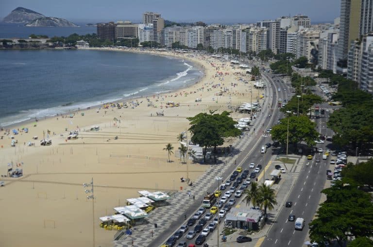 CET-Rio monta esquema de trânsito para evento evangélico em Copacabana, neste sábado