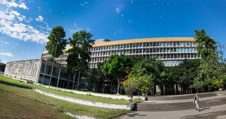 Hospital da UFRJ fechará leitos e demitirá mais de 400 funcionários até o fim de setembro
