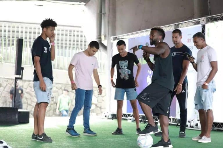 Com presença de Romário, Taça das Favelas 2022 é lançada; torneio começa no fim do mês