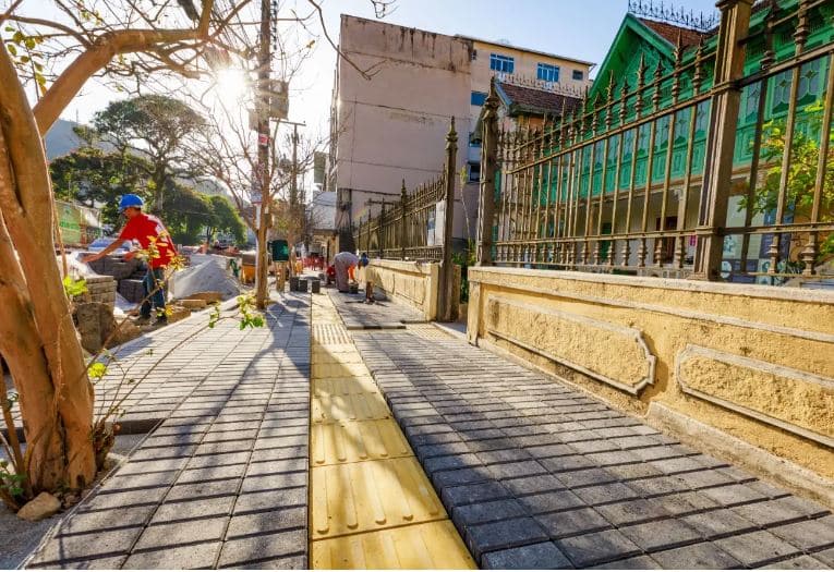 Programa ‘Calçada para Todos’ é a aposta de Teresópolis para garantir a acessibilidade em prédios públicos