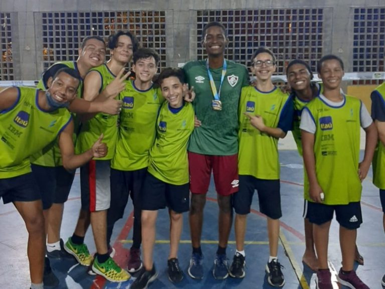 Aluno de projeto social entra para a equipe sub 17 de vôlei do Fluminense  